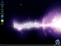 The desktop of Windows XP MoonLight V1 2012