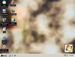 The desktop of Windows 2000 Fresh Edition R2