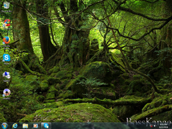 The desktop of Windows 7 Spring x64 2015